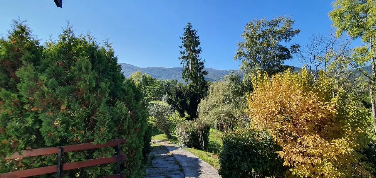 Le Chalet de Brassac Brassac  Hébergement de vacances Brassac (Ariege)